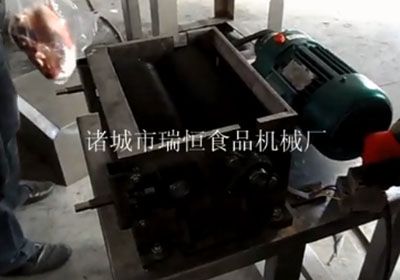 諸城市瑞恒機械廠軋花機（嫩化機）